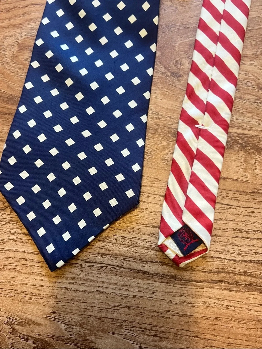 Tommy Hilfiger Men's Navy & Red Patterned Silk Tie Set USA American Flag